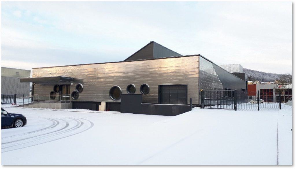 Usine Transluminal